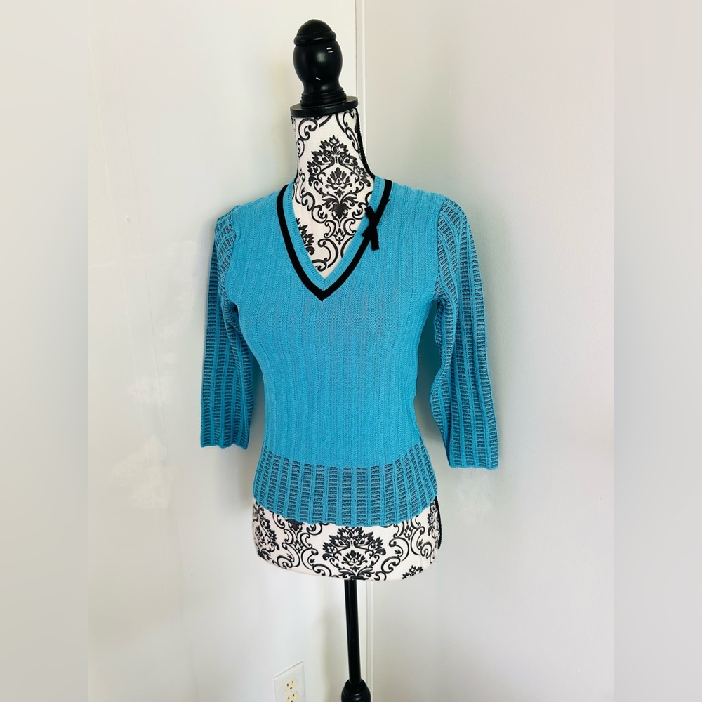 V-Neck Lightweight Knit Sweater in Turquoise with Contrast Trim